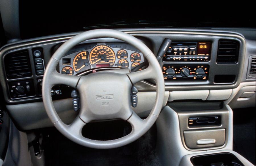  GMC Yukon 2000 года  (фото 31 из 51)